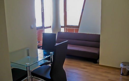 1 Bed on Pine Trees Residence