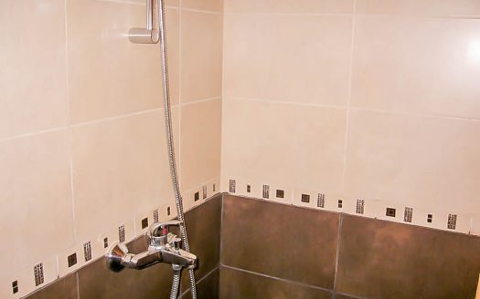 1 Bed on Pine Trees Residence