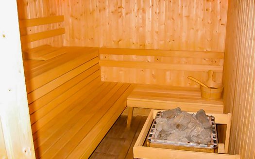 1 Bed on Pine Trees Residence