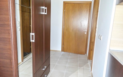 Furnished studio on Aspen Valley