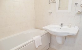 Fully furnished 2 bed on Aspen Golf