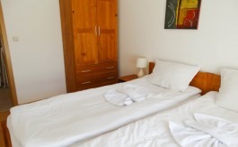 Fully furnished 2 bed on Aspen Golf