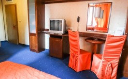 Furnished studio on Friends Hotel