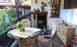 Traditional 3 story house in central bansko