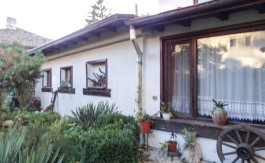 Traditional 3 story house in central bansko