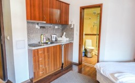 Furnished studio on Winslow Infinity