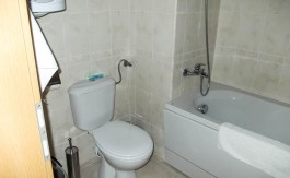 Furnished 1 bed on Aspen Golf