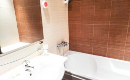 Top Floor Furnished 2 bed on Casa Karina