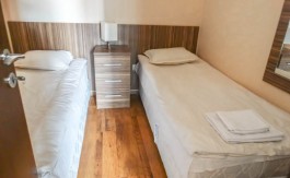 Top Floor Furnished 2 bed on Casa Karina
