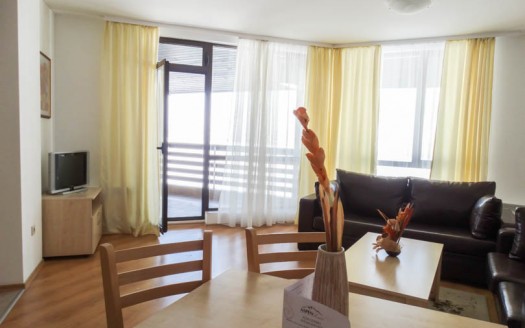 Furnished 1 bed on Aspen Golf