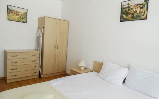 Furnished 1 bed on Aspen Golf