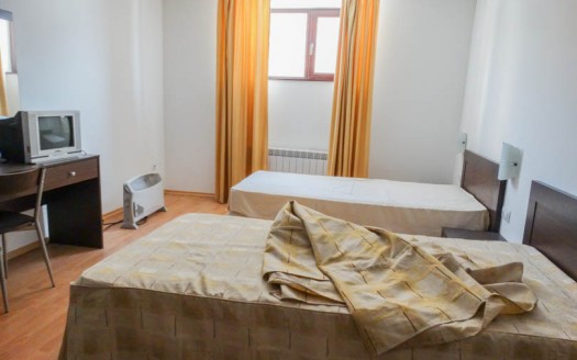 Furnished studio on Mountain Paradise 1