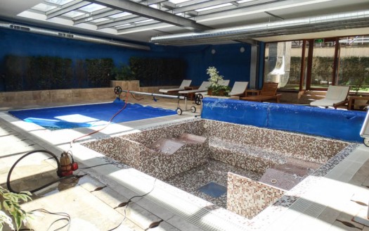 Luxurious (5*) 1 bed on Regnum