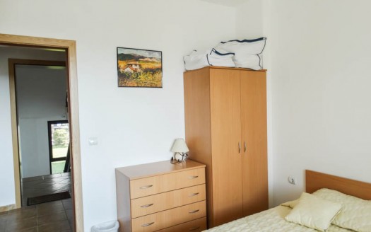 Furnished 2 bed on 3 Mountains
