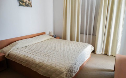Furnished 2 bed on 3 Mountains