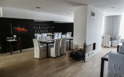 Furnished studio on Aspen House