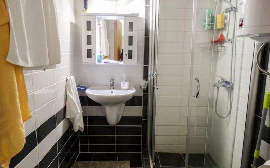 Furnished 1 bed on Pirin Residence