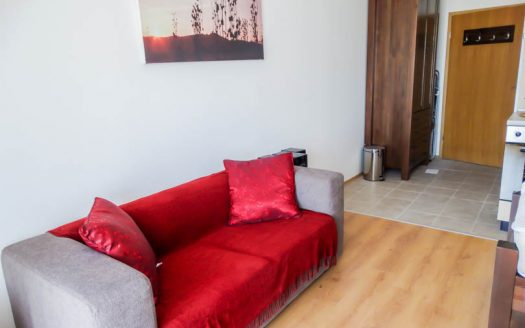Furnished studio on Aspen Golf