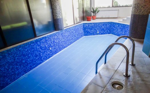 Furnished 2 bed on Grand Montana