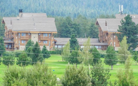 Furnished 2 bed on Aspen Golf