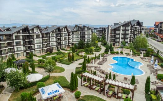 Furnished 2 bed on Aspen Golf