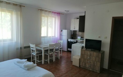 Furnished studio on Old Inn