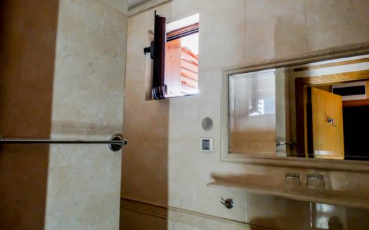 Furnished studio on friends hotel
