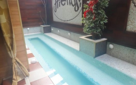 Furnished studio on friends hotel