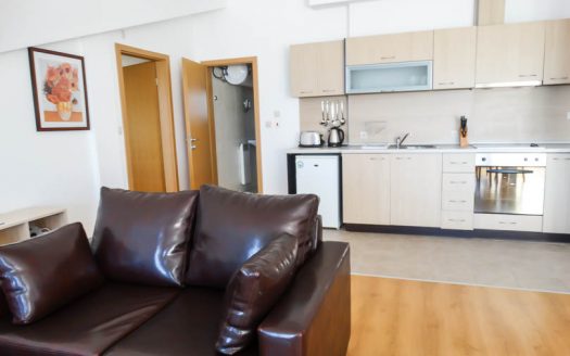 Penthouse 1 bed on Aspen Golf