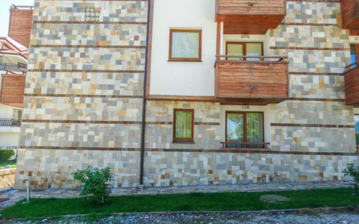Furnished studio on Whitewood Lodge
