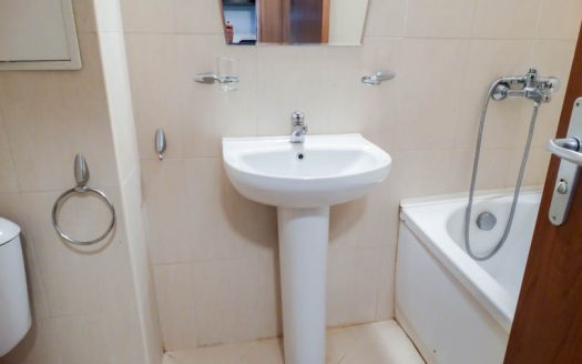 Furnished studio on Whitewood Lodge
