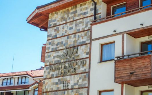 Furnished studio on Whitewood Lodge