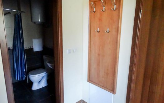 Furnished 1 bed on Pine Trees Residence