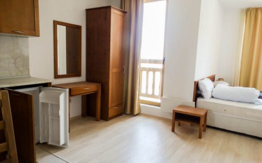Furnished studio on St John’s Park