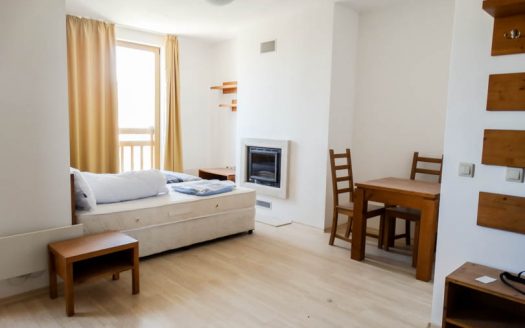 Furnished studio on St John’s Park
