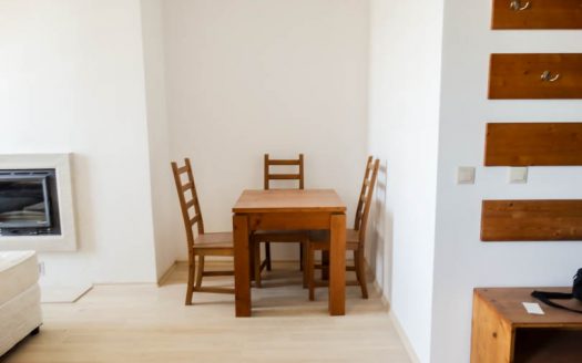 Furnished studio on St John’s Park