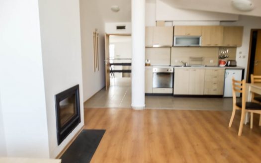 Furnished 1 bed Penthouse on Aspen Golf