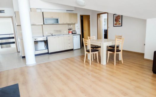 Furnished 1 bed Penthouse on Aspen Golf