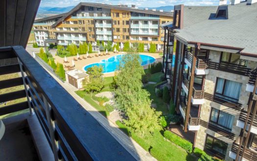 Furnished 1 bed Penthouse on Aspen Golf