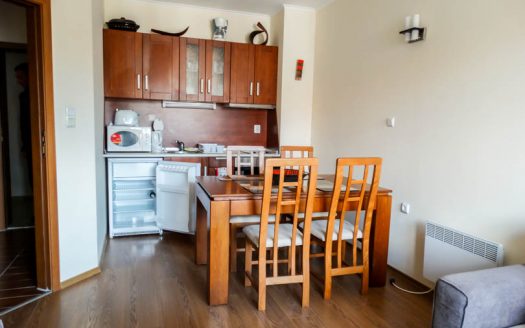 Furnished Penthouse 1 bed on Cedar Lodge 1