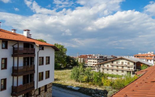 Furnished Penthouse 1 bed on Cedar Lodge 1