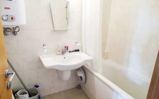 Furnished 1 bed on Aspen Golf