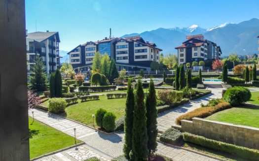 Furnished 1 bed on Aspen Golf