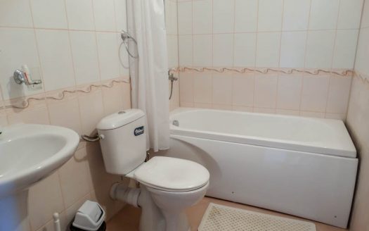 Furnished 2 bed on 3 Mountains