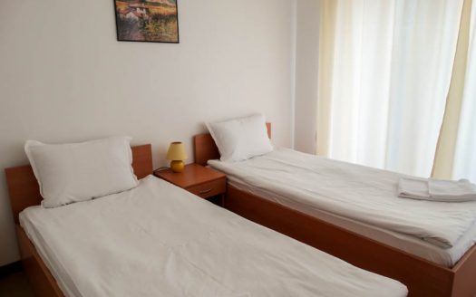 Furnished 2 bed on 3 Mountains