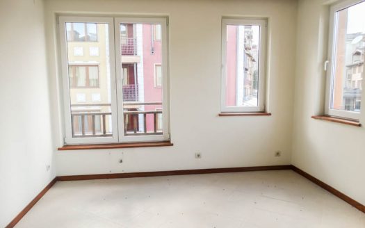 Part furnished 1 bed on Pirin Golf