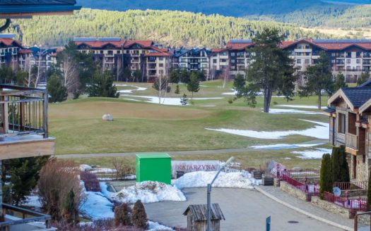 Part furnished 1 bed on Pirin Golf