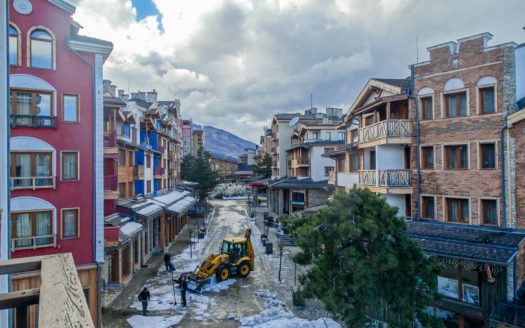 Part furnished 1 bed on Pirin Golf