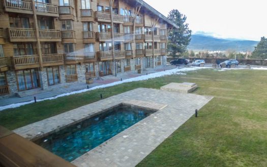 Part furnished 1 bed on Pirin Golf