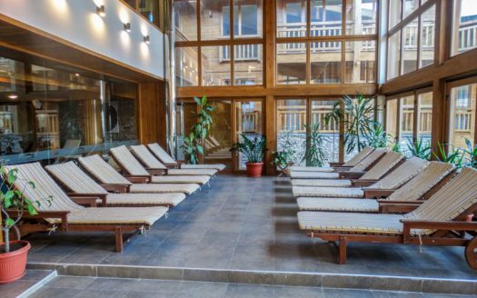 Part furnished 1 bed on Pirin Golf
